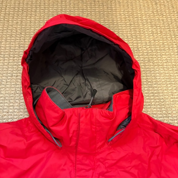 North Face Hyvent Rain Jacket - Picture 3 of 6